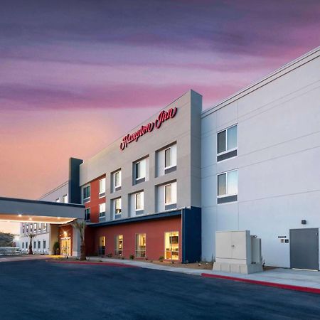 Hampton Inn נידלס מראה חיצוני תמונה