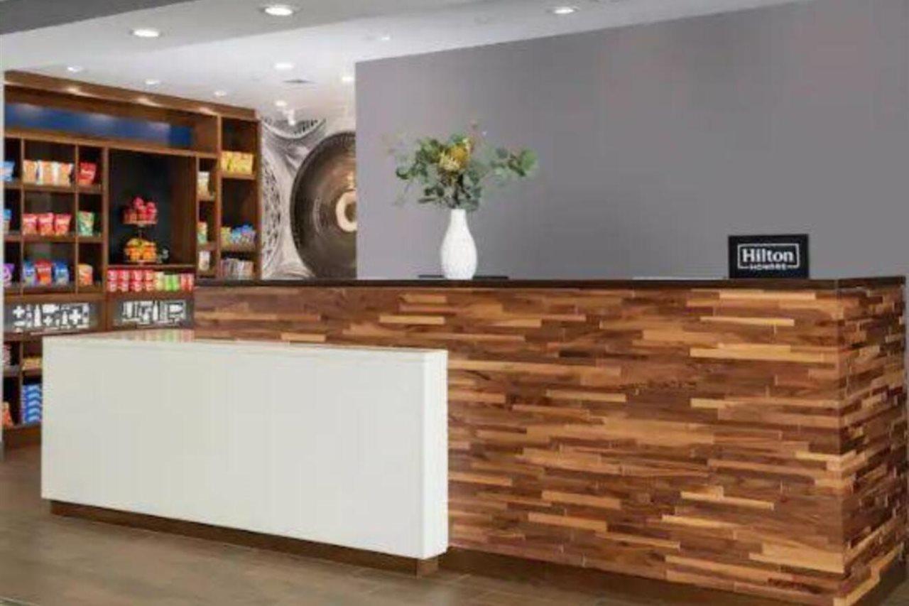 Hampton Inn נידלס מראה חיצוני תמונה