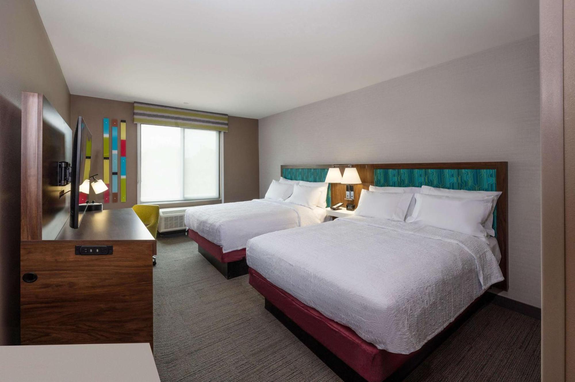 Hampton Inn נידלס מראה חיצוני תמונה