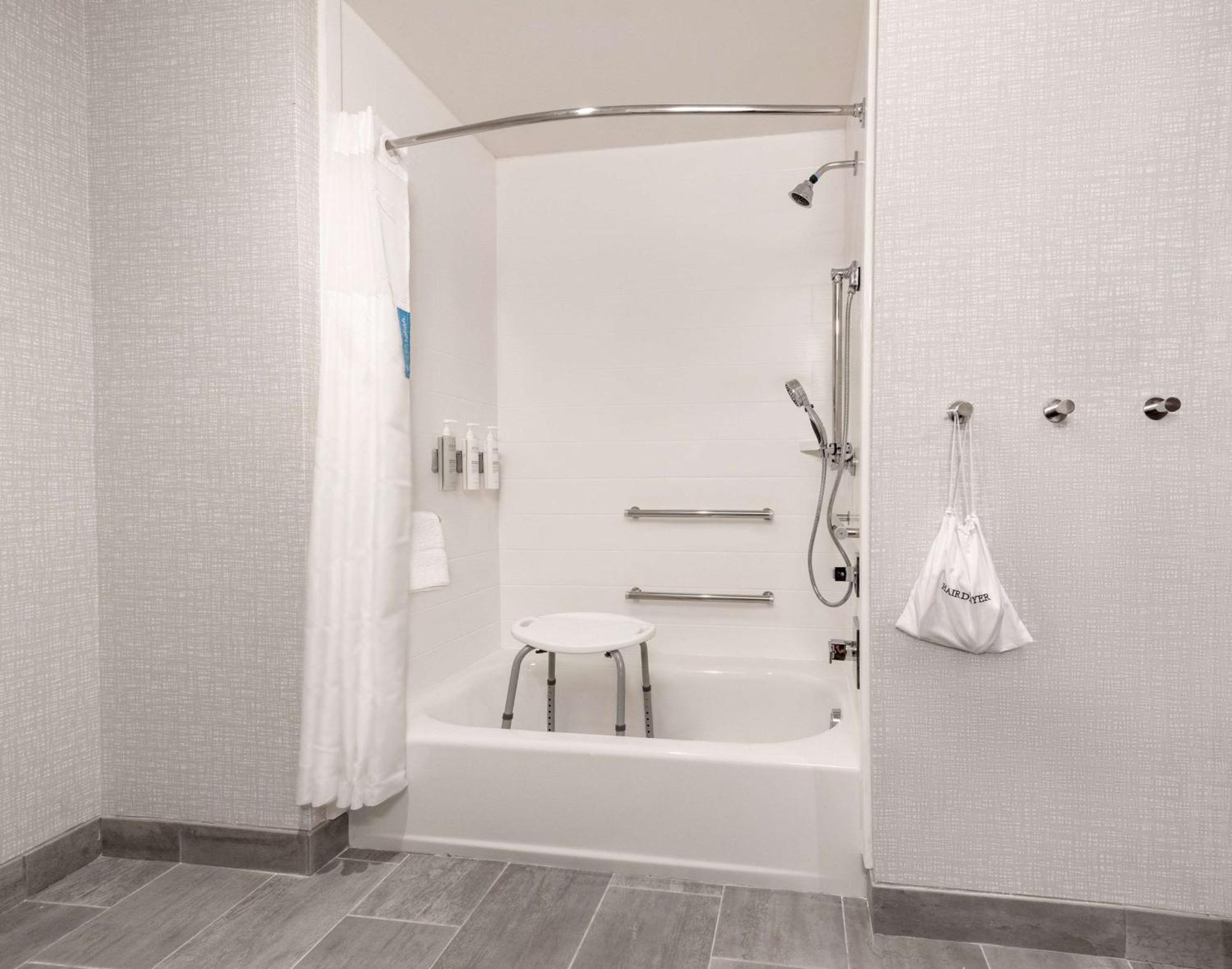 Hampton Inn נידלס מראה חיצוני תמונה