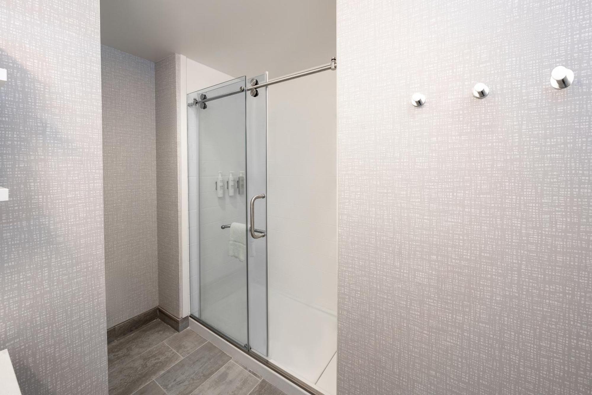 Hampton Inn נידלס מראה חיצוני תמונה