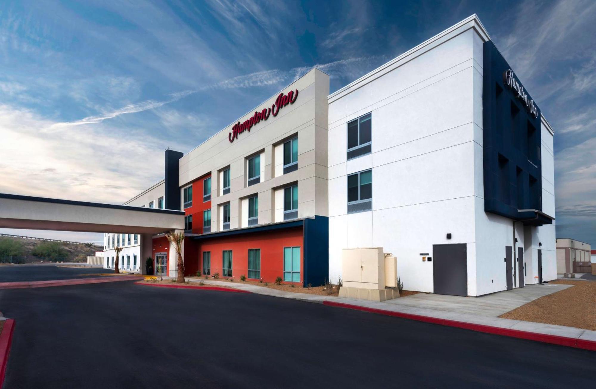 Hampton Inn נידלס מראה חיצוני תמונה