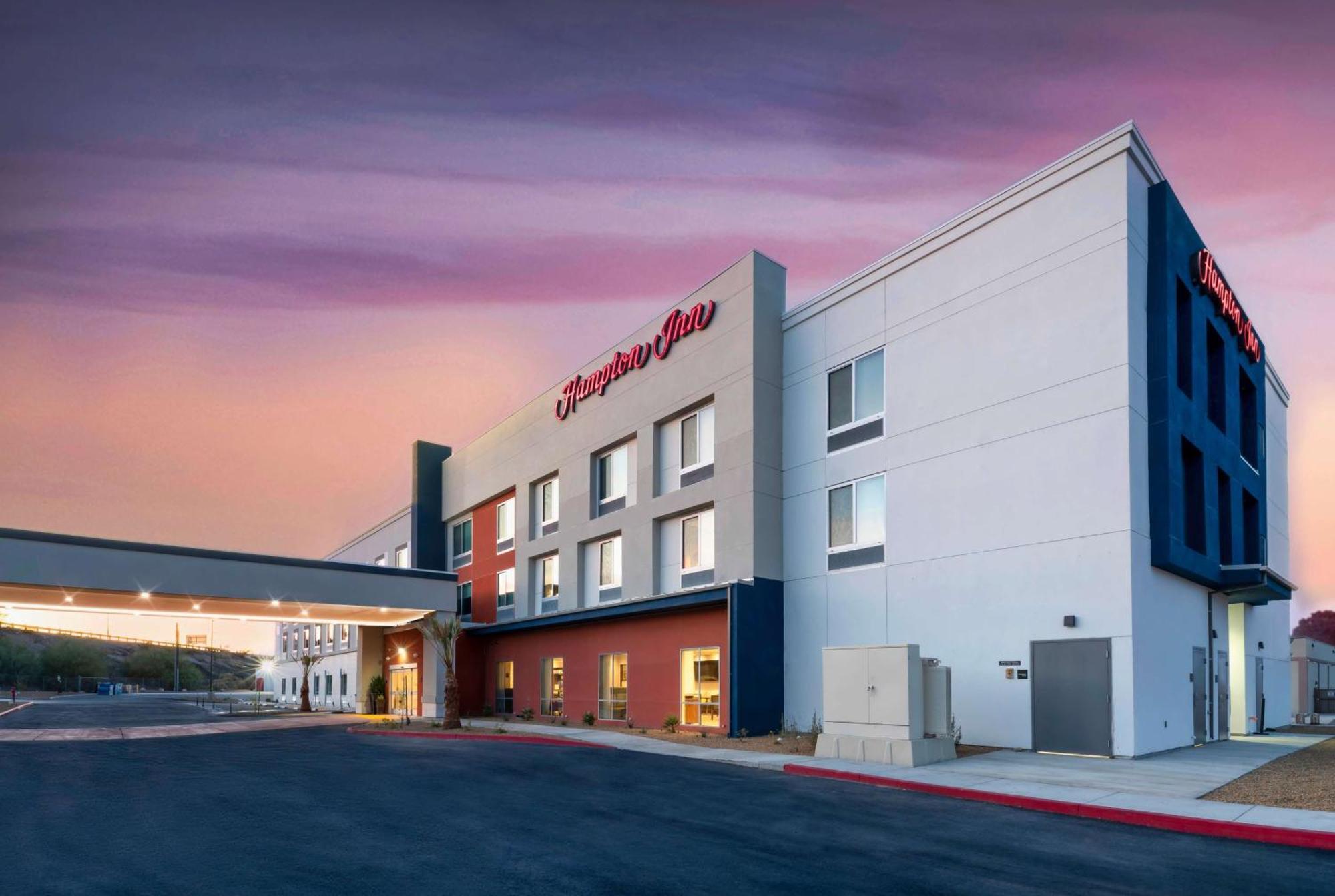 Hampton Inn נידלס מראה חיצוני תמונה